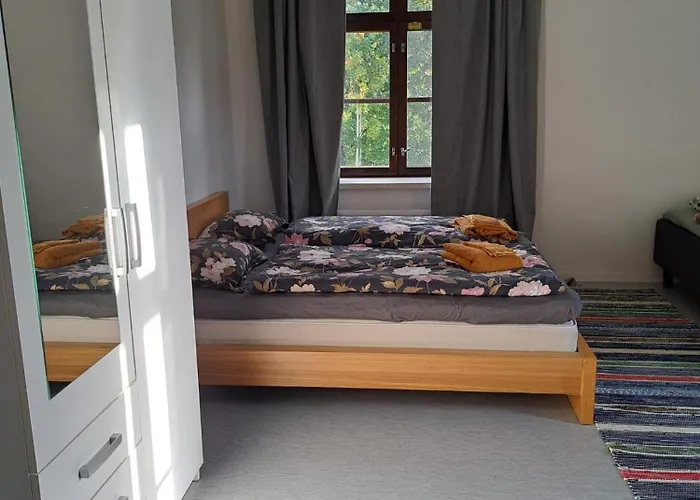 Ainola بيت شباب