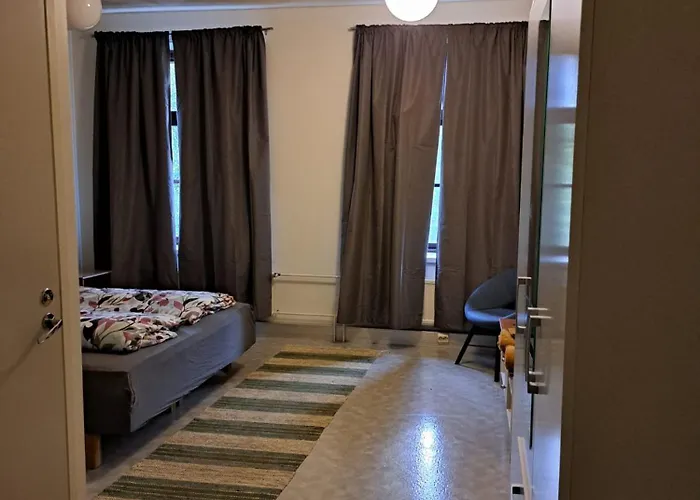 Ainola بيت شباب